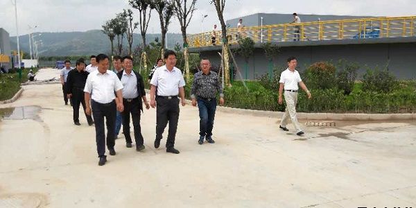 市人大常委會(huì)黨組副書記、副主任樊文浩一行調(diào)研泓源公司項(xiàng)目建設(shè)情況(圖3)