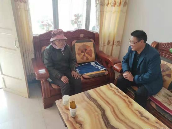 平?jīng)鲢垂鹃_展“踐行初心使命，助推脫貧攻堅(jiān)”主題黨日活動(dòng)(圖5)