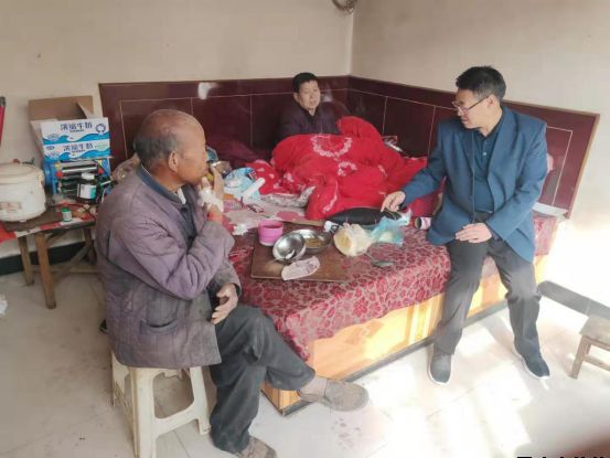 平?jīng)鲢垂鹃_展“踐行初心使命，助推脫貧攻堅(jiān)”主題黨日活動(dòng)(圖6)